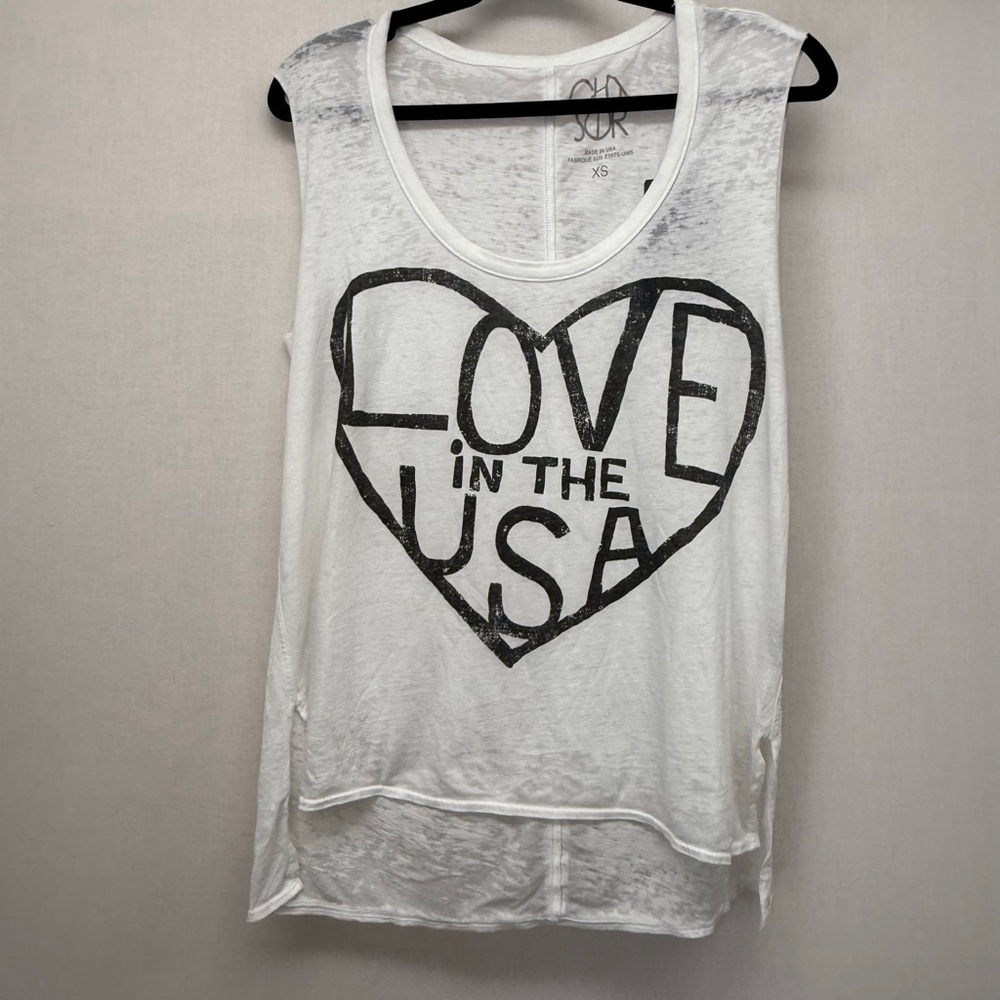 Women's Chaser Graphic Tank Top XS White Black